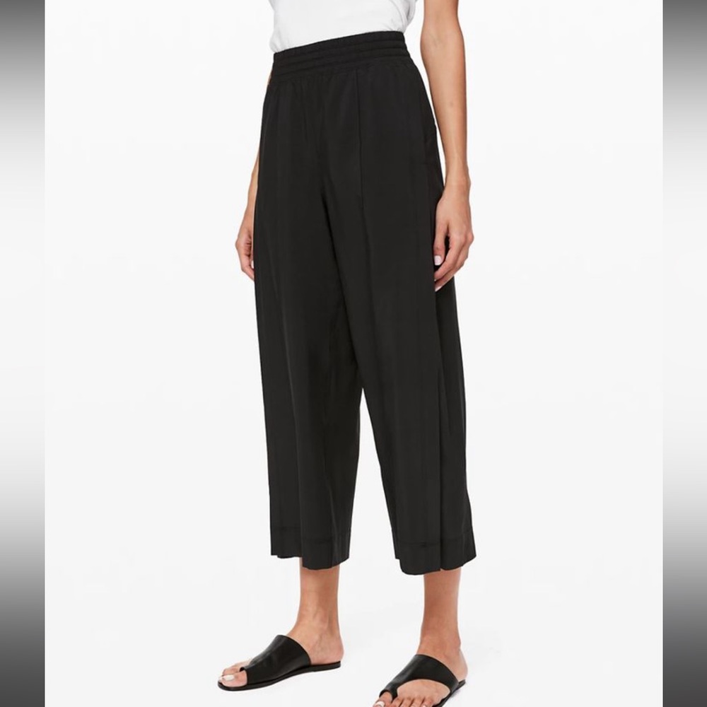 Lululemon Wanderer culottes